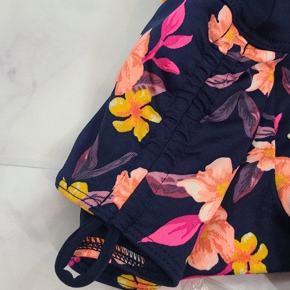 VS PINK Gym to Swim Shorts - Picture 5 of 6